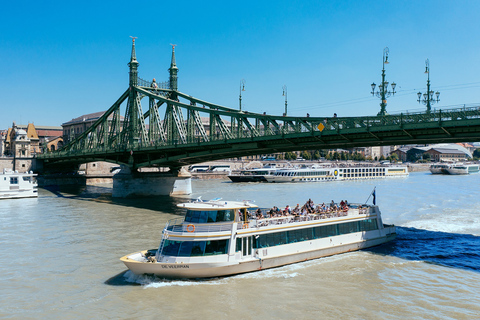 Budapest: Donau-Sightseeing-Bootsfahrt 24-Stunden-Ticket