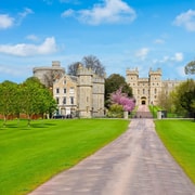 London: Windsor, Stonehenge, Bath, and Roman Baths Day Trip