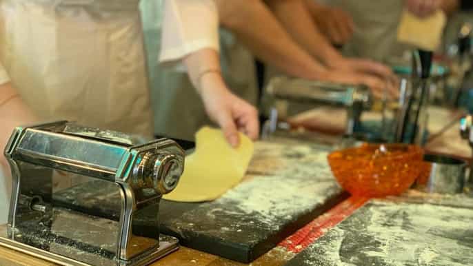 Venice: Pasta and Tiramisu Cooking Class with Wine