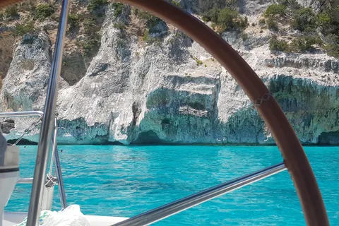 Veleggiata a Cala Goloritzè Gita in barca a vela