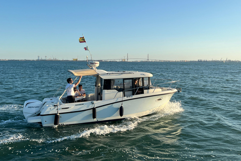 Cadiz Bay: 3 hours tour in a private boat in the Cadiz Bay