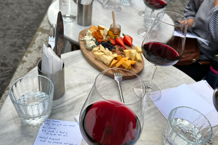 Baku City Guided Wine Tour (przekąski wliczone w cenę)Wycieczka grupowa