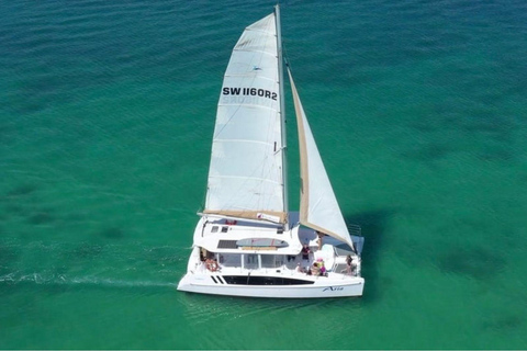 Brisbane: Set Sail to Peel Island with Lunch