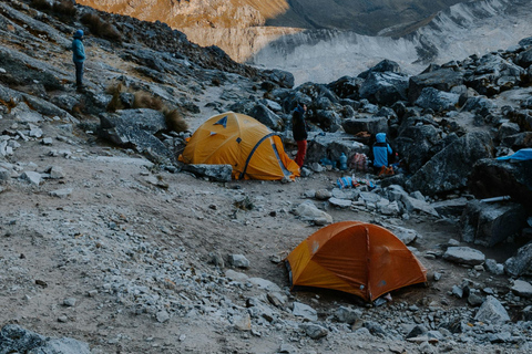 Himalayan Corporate Escape: Digital Detox Retreat in Nepal