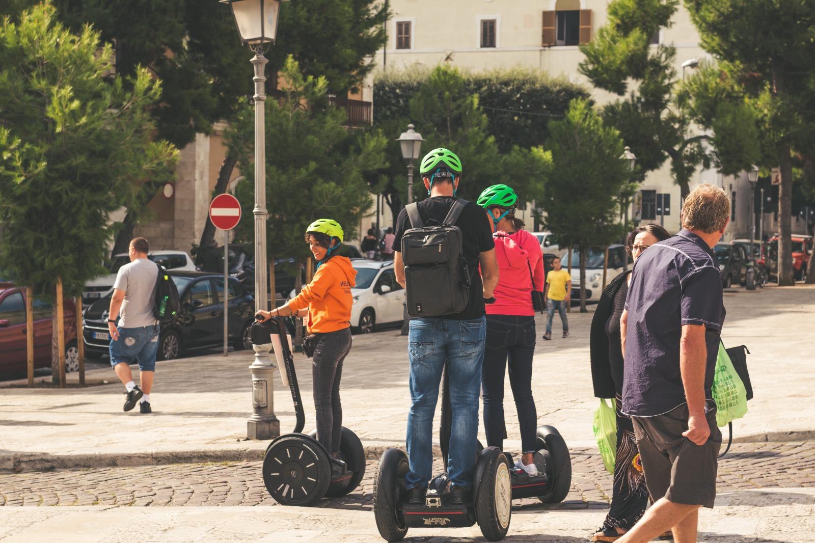 Bari: Sightseeing-Segway-Tour