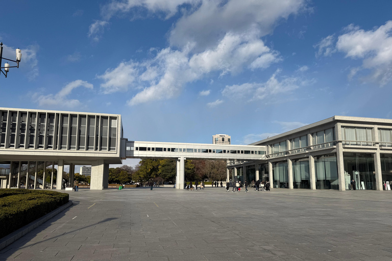 Hiroshima Peace Walk with an A-bomb Descendant