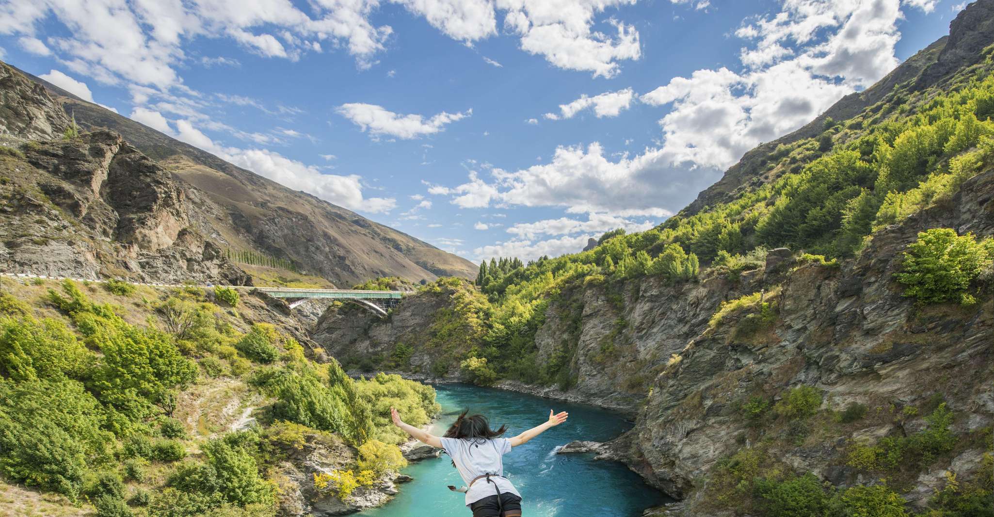 Queenstown: Kawarau Bridge Bungy - World's First Bungy! photo 2