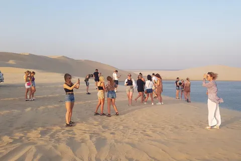 Doha; Safari nel deserto, giro in cammello, sandboarding, mare interno