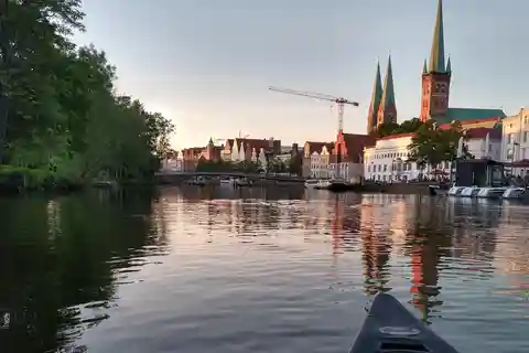O centro histórico de Lübeck: explora-o e faz a volta de canoa por tua conta