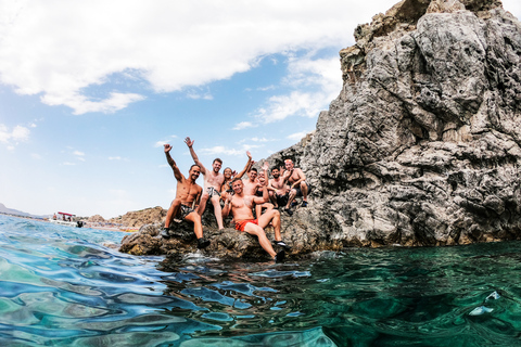 Rodes: excursão de caiaque no mar pela rota dos piratasAtividade de caiaque e mergulho com snorkel em família