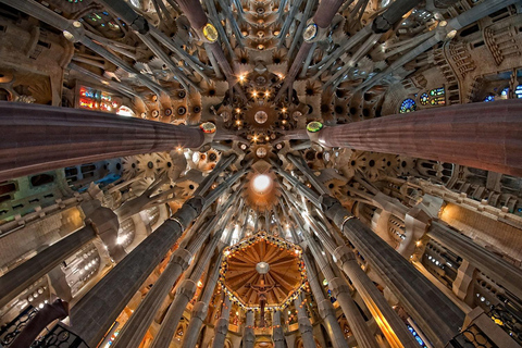 Barcelona: Family Friendly Tour of Sagrada Familia