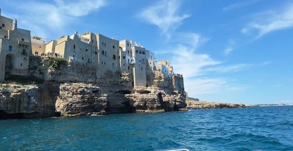 Polignano Coast and Caves: Cruise Tour, Drinks, Swimming, Music and Fun