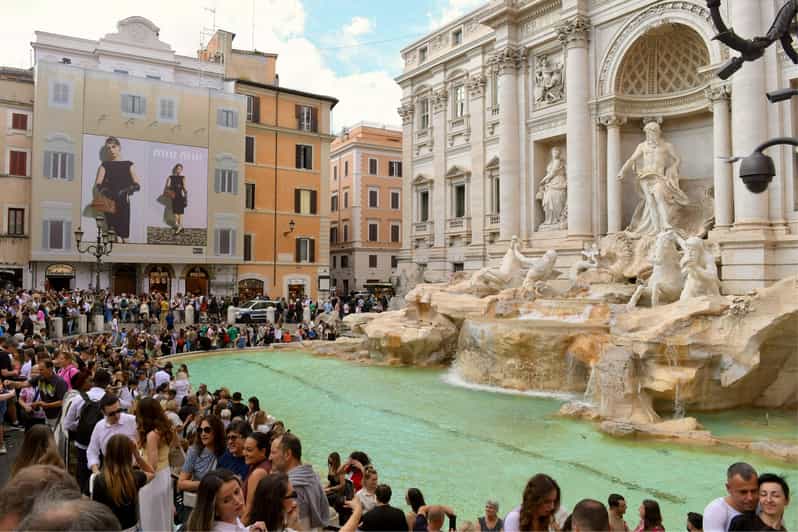 Rome: Trevi Fountain & Underground Rome Walking Tour
