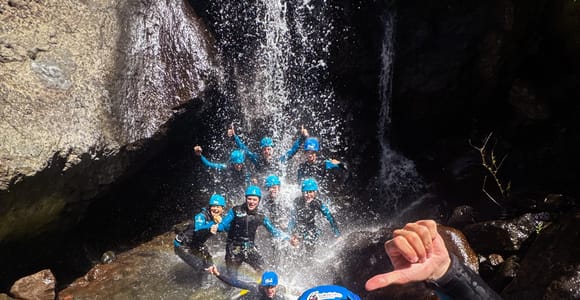 Canyoning für Anfänger auf Madeira – einfaches & lustiges Wasserfall-Abenteuer