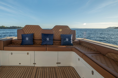 Ello Voyages: Komodo Premium Small Group Experience 6 Stops