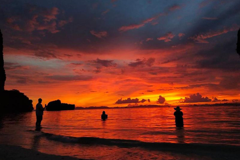 Ao Nang: 7 Islands Sunset Tour with Dinner & Snorkeling