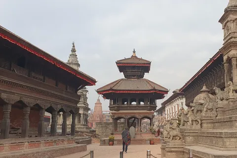 4 Days Kathmandu Cultural Tour & Himalayas Views Easy Hike