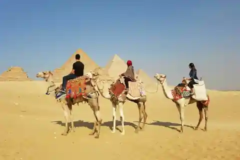 Au départ d'Hurghada : Excursion privée d'une journée au Caire avec repas