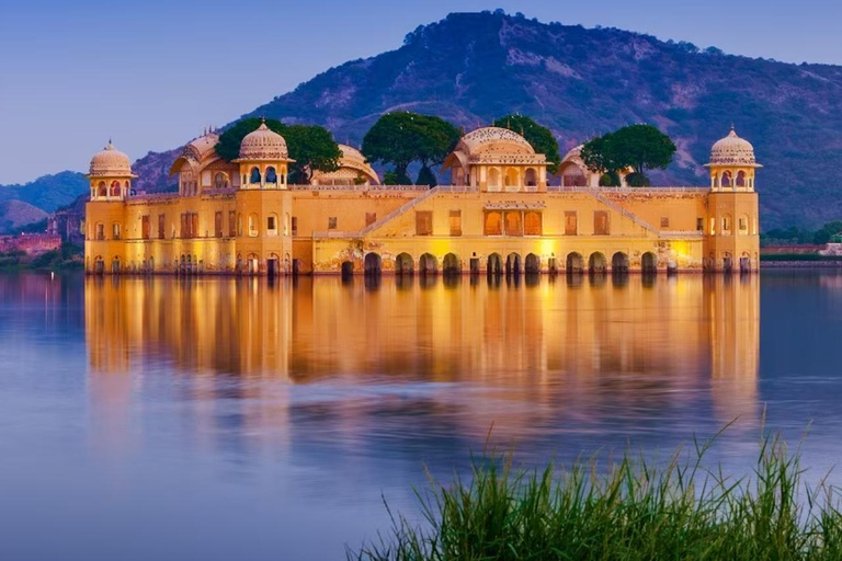 Jaipur Full-Day Sightseeing Tour From Delhi By Private Car Tour with Car, Guide, Entry Tickets and Meal