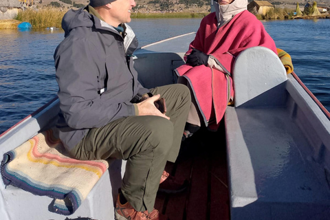 Puno: Tour of the Uros Floating Islands and Fishing Experience Puno: Tour to the Uros floating islands and fishing experience