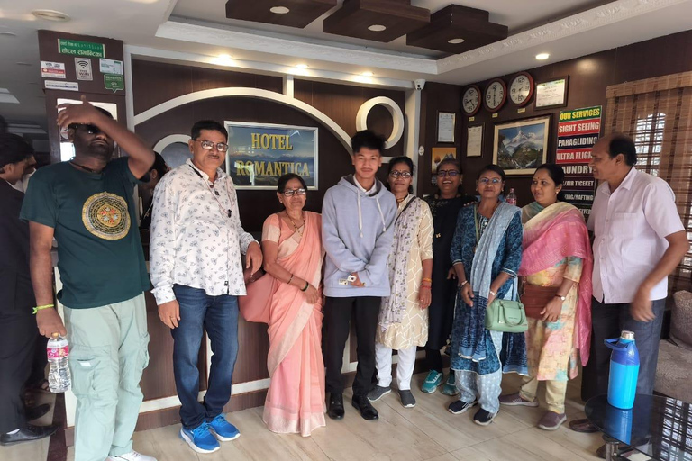 One-Day Private Vehicle Sightseeing Tour – 6 Points