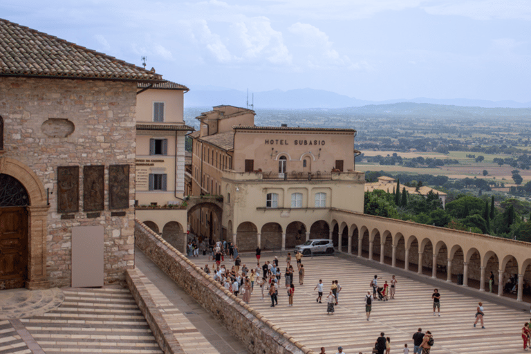 Rome: Assisi, Civita di Bagnoregio and Orvieto Day Tour