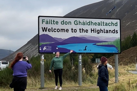 From Edinburgh: 2-Day Highlands Tour with Hogwarts Express 2 Guests Twin Room with 2 Single Beds and a Private Bathroom