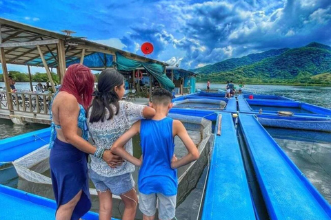 Seafood Gastronomic Tour to the Floating Restaurant of Puntarenas by boat