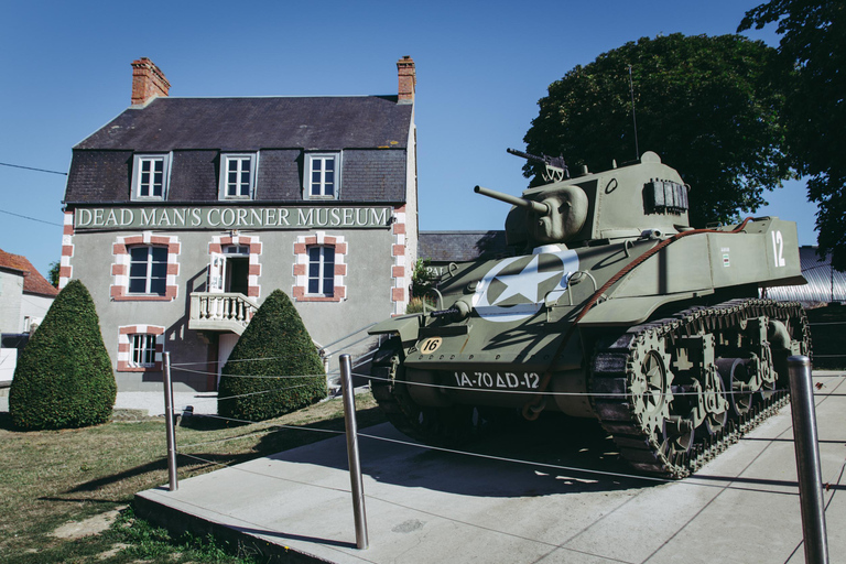 Amerikanska fallskärmsjägare i Normandie privat rundtur på slagfältet