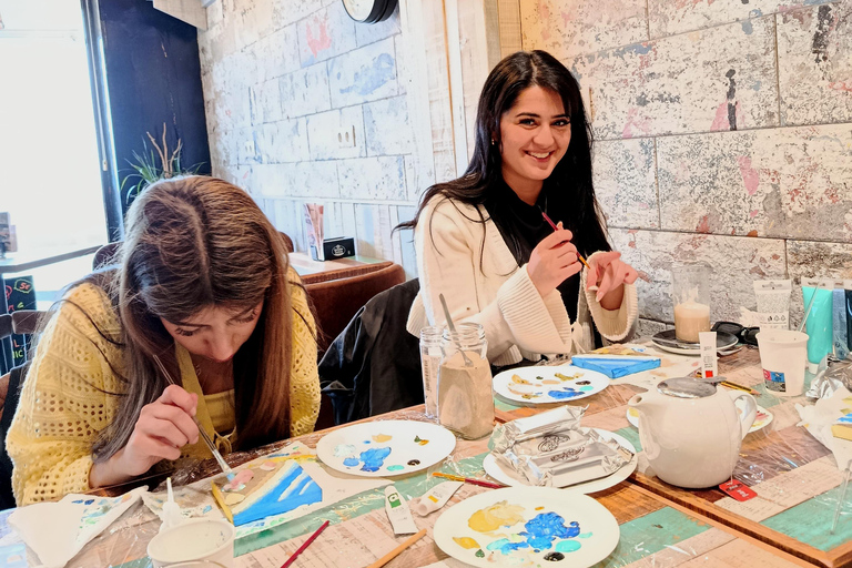 Create Your Own Souvenir of Alicante: Art Workshop, Coffee, and Relaxation Create Your Own Alicante Souvenir: Art Workshop, Coffee, and Relaxation