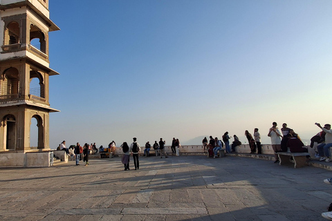 Monsoon Palace visit with Hotel Pickup-dropoff All Inclusive Guided Hiking at Monsoon Palace with Lunch