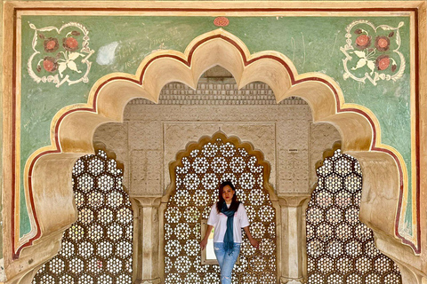 8-Day Golden Triangle Tour With Ranthambore & Jhalana Safari Tour With 3-Star Hotel Recommendation
