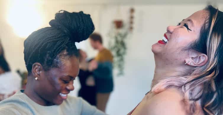 Barcelona: Tango Lesson with Drinks and Video photo 3