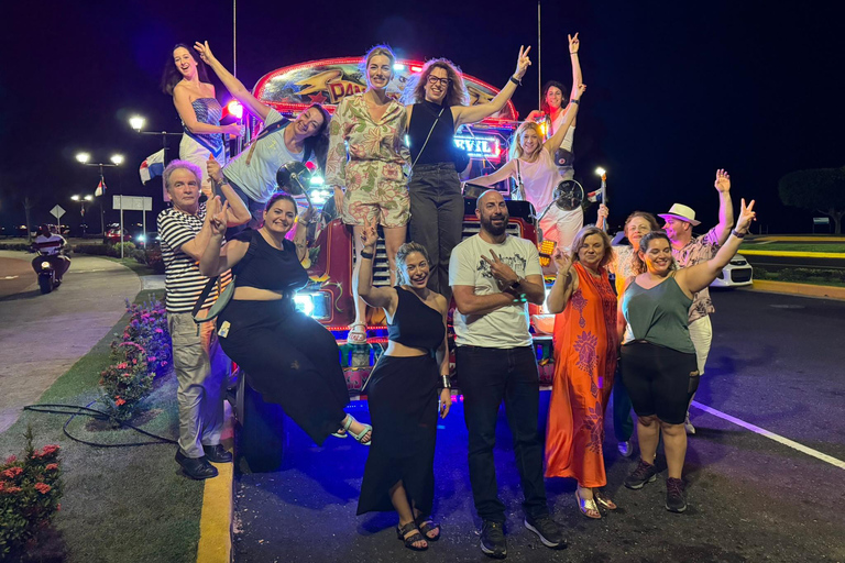 Panama City: Tour in Chiva Turística & Amador & Rooftop Bar