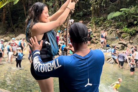 San Juan : Aventure sur le toboggan aquatique d'El Yunque avec transport