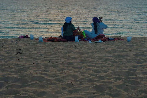 Agadir/Taghazout : Aventure en Sandboard et Dîner au Coucher du SoleilAgadir/Taghazout : aventure en sandboard et dîner au coucher du soleil