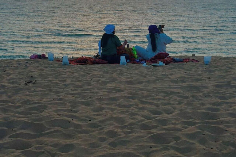 Agadir/Taghazout : Aventure en Sandboard et Dîner au Coucher du SoleilAgadir/Taghazout : aventure en sandboard et dîner au coucher du soleil