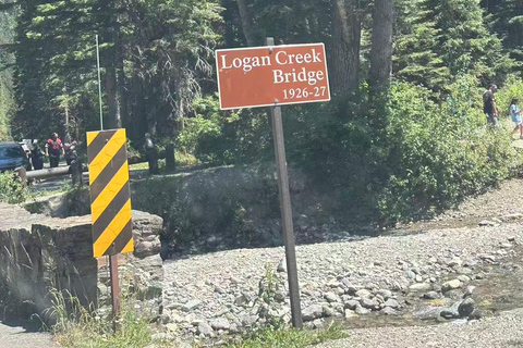From Seattle: 3-Day Glacier National Park Tour with Guide
