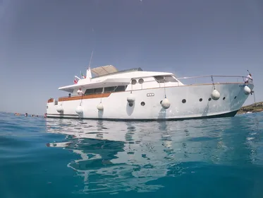 Favignana und Levanzo: Tour condiviso Yacht Shalimar IV