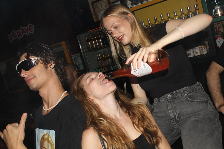 Explore Istanbul Night Life: Pub Crawl