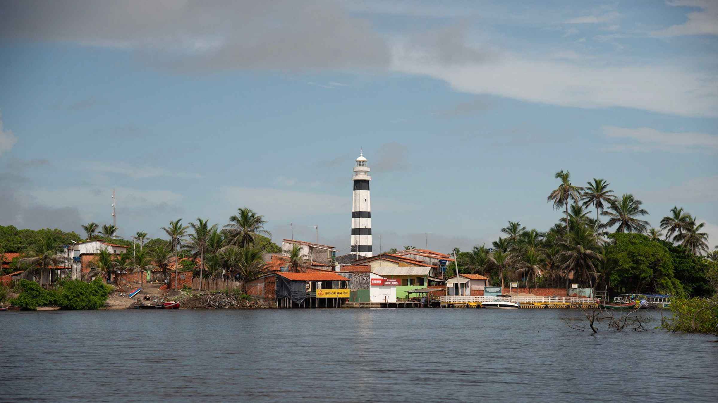 Caburé – Passeio de barco no Rio Preguiças