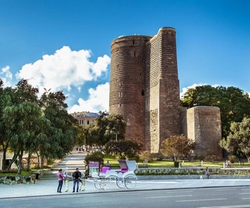 Baku: Guided City Sightseeing Tour