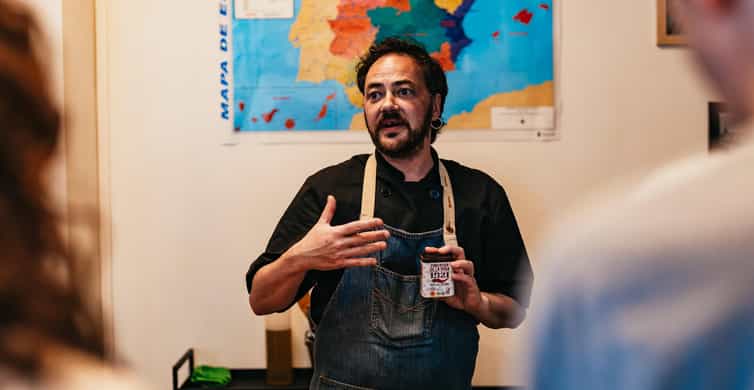 Madrid: Paella and Sangria Workshop in the City Center photo 6