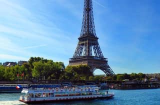 Geführte Sightseeing-Bootstour auf der Seine mit Vedettes du Pont Neuf