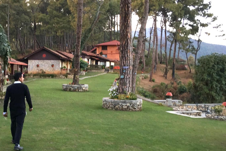 كاتماندو: رحلة مشي بصحبة مرشد إلى تلة تشامباديفي مع وجبة غداء