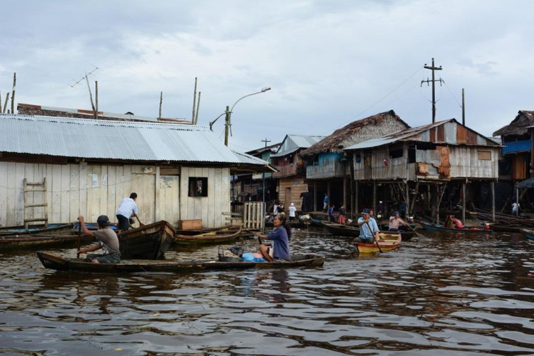 Partenza da Iquitos: Tour della città-Visita al mercato di Belen