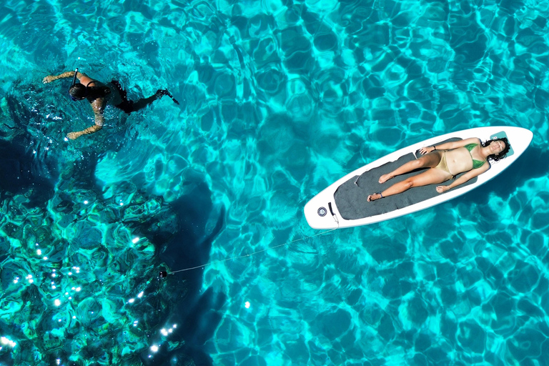 Fiji: Private Sailing Yacht Charter with Activities