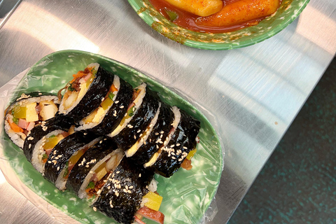 Tour gastronómico pelo mercado de Mangwon com locais: de comida barata a um banquete chiqueTour gastronómico pelo mercado de Mangwon com moradores locais; de refeições baratas 