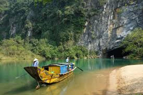 VISIT PHONG NHA CAVE 1 DAY GROUP TOUR FROM HUE