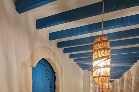 HoumetSouk: Tempo livre no mercado e chá de menta no famoso El FondoukHoumetSouk: Tempo Livre no Mercado e Chá de Hortelã no famoso El Fondouk